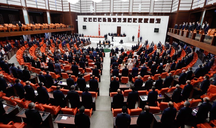 “ETKİ AJANLIĞI” maddesi, muhalefetle görüşerek düzenlemek amacıyla geri çekildi