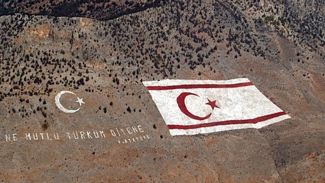 KUZEY KIBRIS TÜRK CUMHURİYETİ'nin kuruluşunun 41. yıldönümü KUTLU OLSUN... www.yurdumunsesi.com