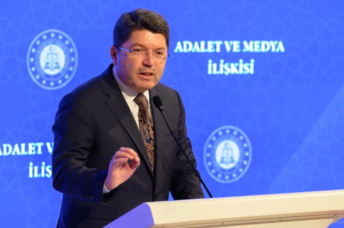 Bakan Tunç: Mahkemelere ve Hakimlere Kimse Emir ve Talimat Veremez