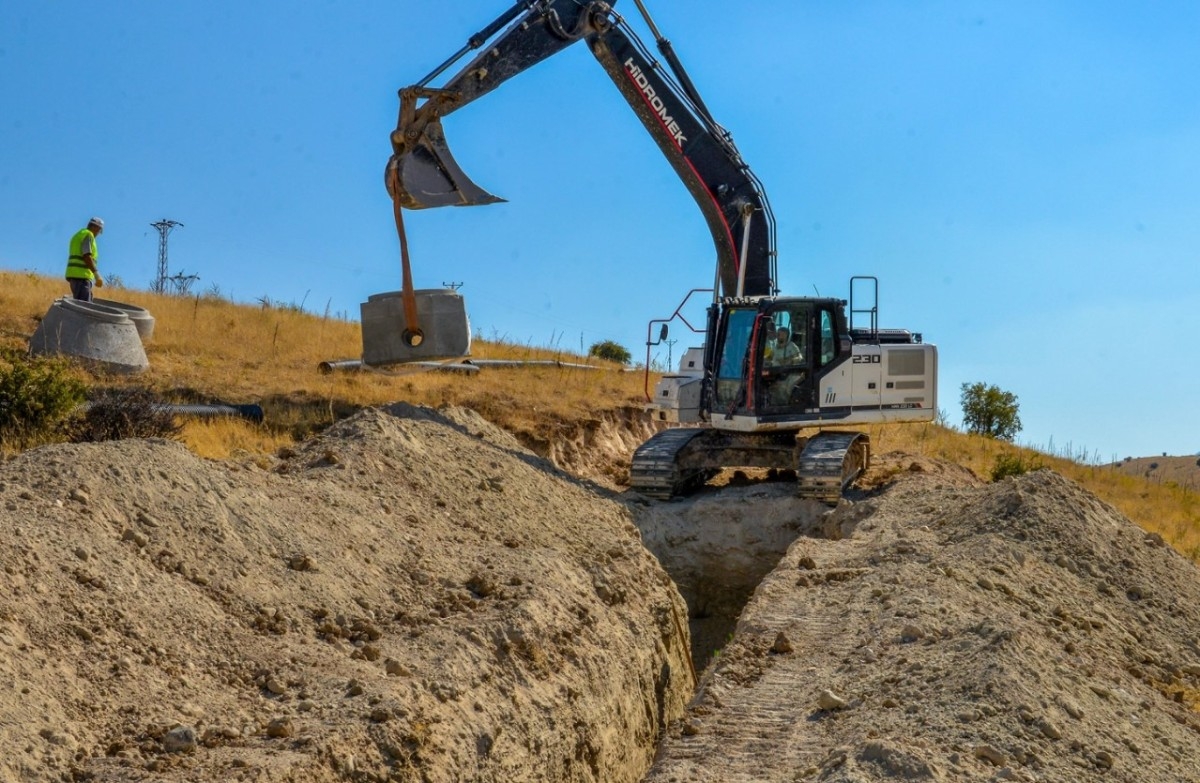 Malatya Akçadağ Dedeköy’e 3.700 Metre Altyapı Yatırımı