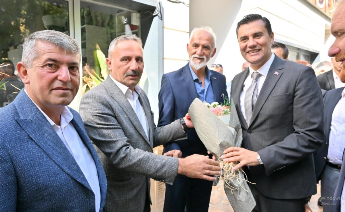 Başkan Zeyrek Manisa'da Saruhanlı Halkının Taleplerini Dinledi