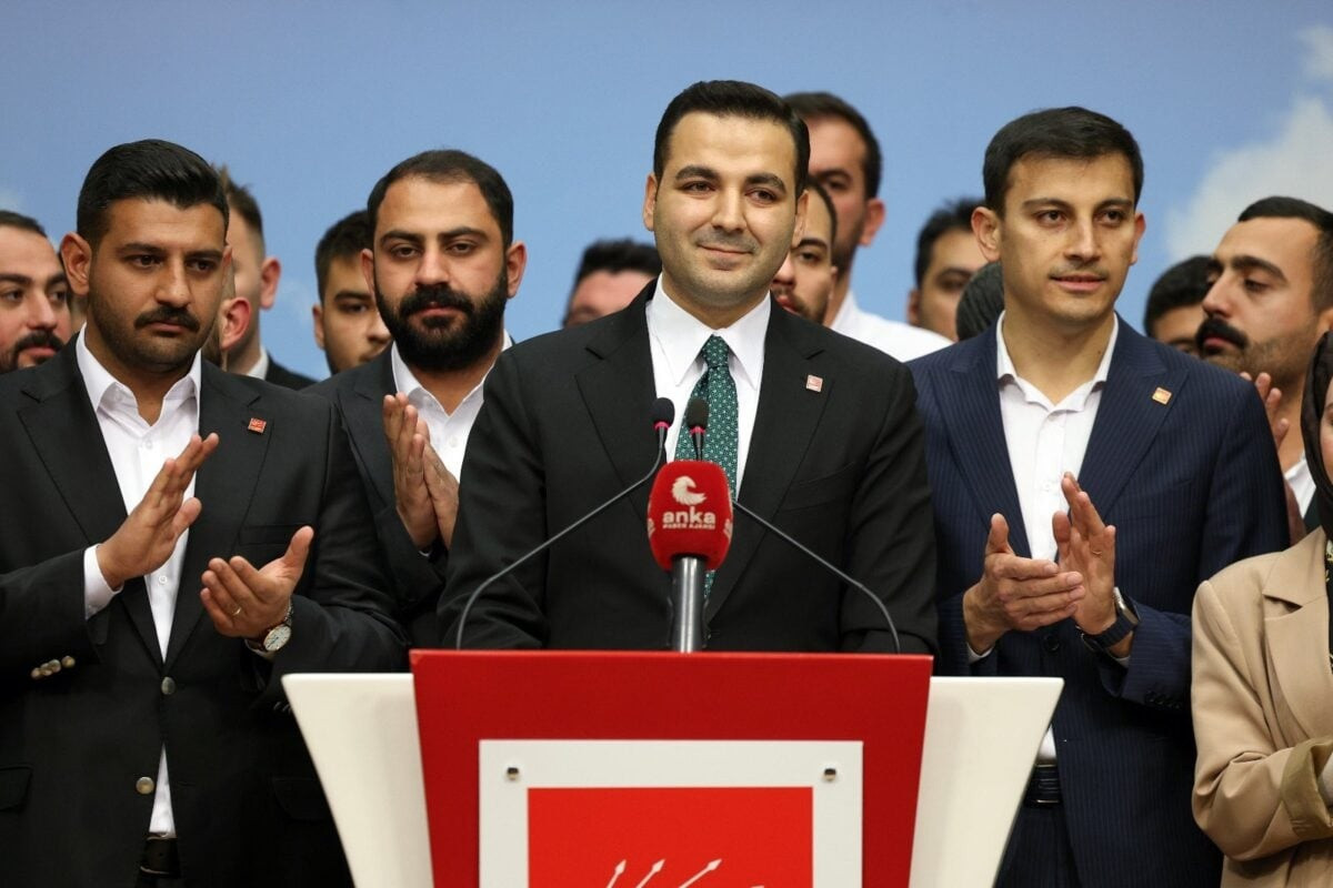 CHP'nin yeni gençlik kolları başkanı PM Üyesi CEM AYDIN oldu