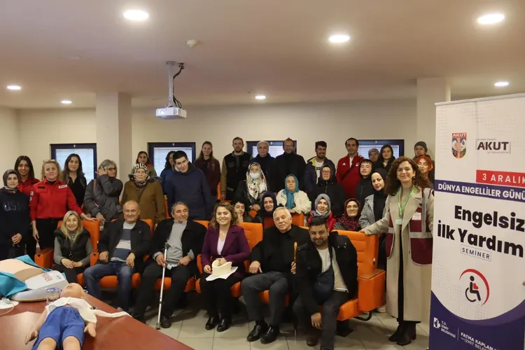 Kocaeli İzmit'te Engelsiz Eğitim Semineri
