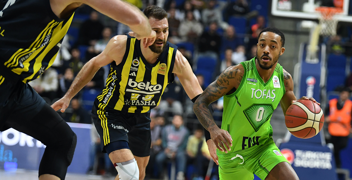 Fenerbahçe Beko, TOFAŞ’ın yenilmezlik serisini bitirdi ve liderliğe yükseldi: 90 - 88