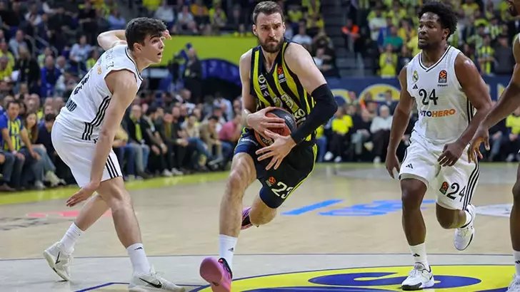 Fenerbahçe Beko, Real Madrid’i 78-67 yendi, Anadolu Efes, Panathinaikos’a 104-89 yenildi