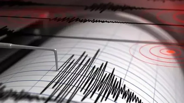 5.1 Büyüklüğünde DEPREM oldu: Ege Denizi, İzmir ve çevre kentlerde duyumsandı