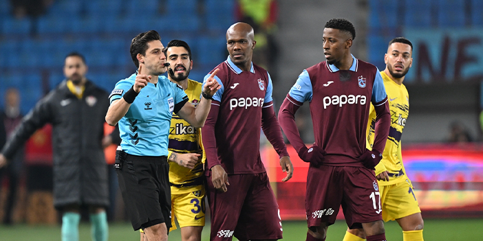 Süper Lig'de bugün: TRABZONSPOR 1-0 EYÜPSPOR     BODRUM FK 0-0 GÖZTEPE