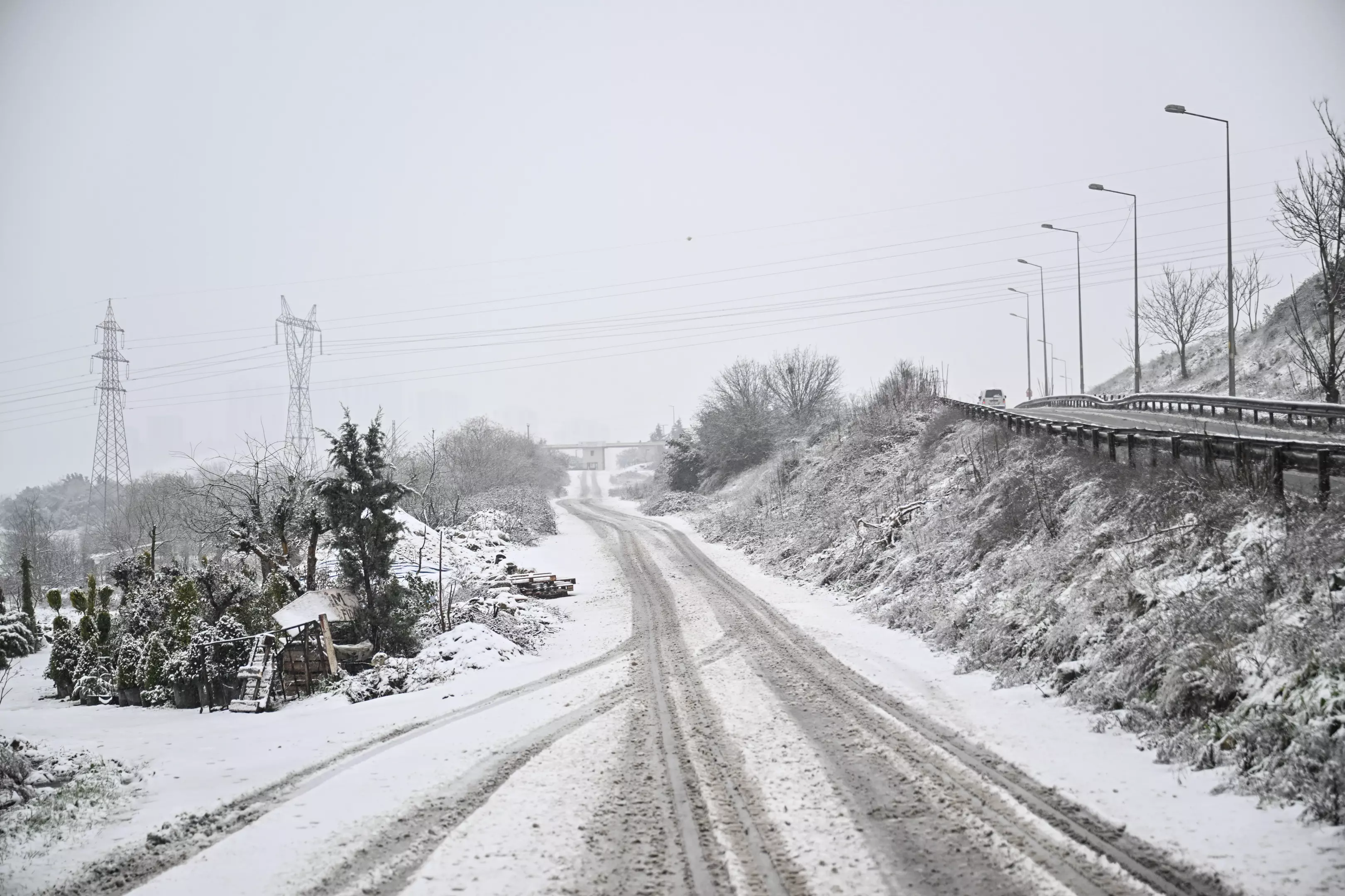  YARIN İÇİN İSTANBUL’DA 1 GÜNLÜK KAR TATİLİ 