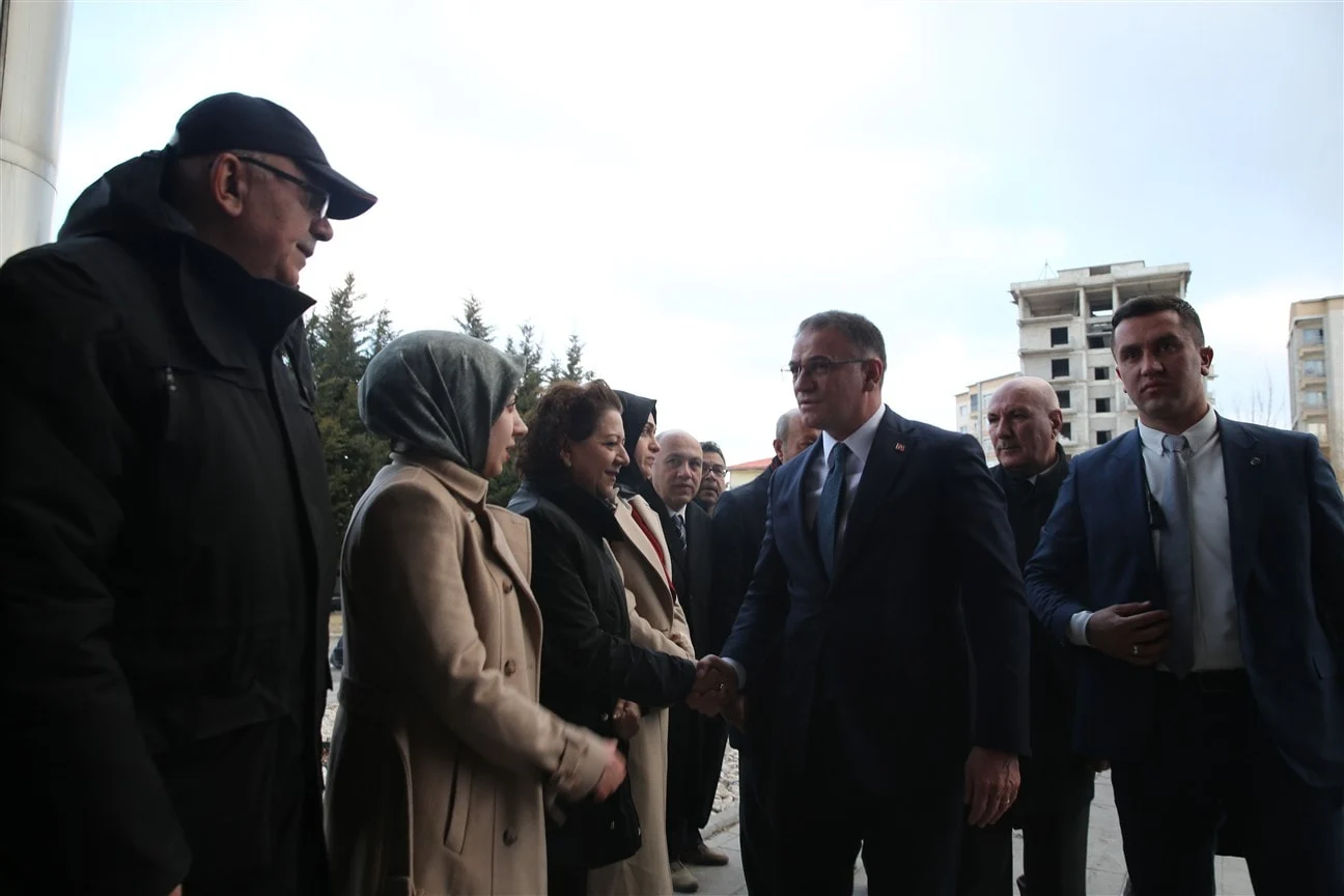 Van BB Başkanı Abdullah Zeydan görevden uzaklaştırıldı! Yerine “KAYYUM” atandı
