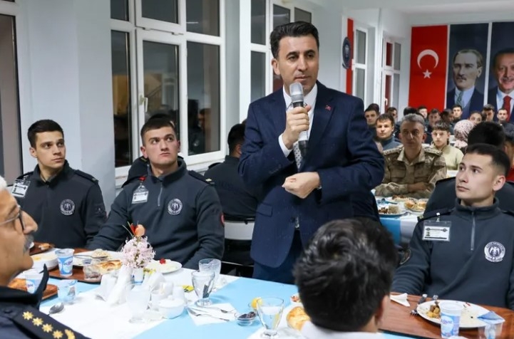 Bilecik Valisi Aygöl, Polis Adaylarıyla İftarda Buluştu