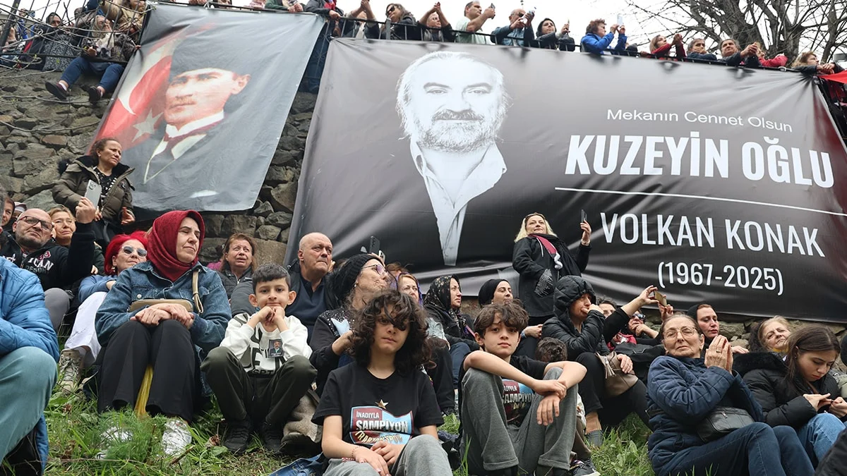 Müftünün nefreti yetmedi, halkın sevgisi meydanlara sığmadı! Güle Güle Kuzeyin Oğlu