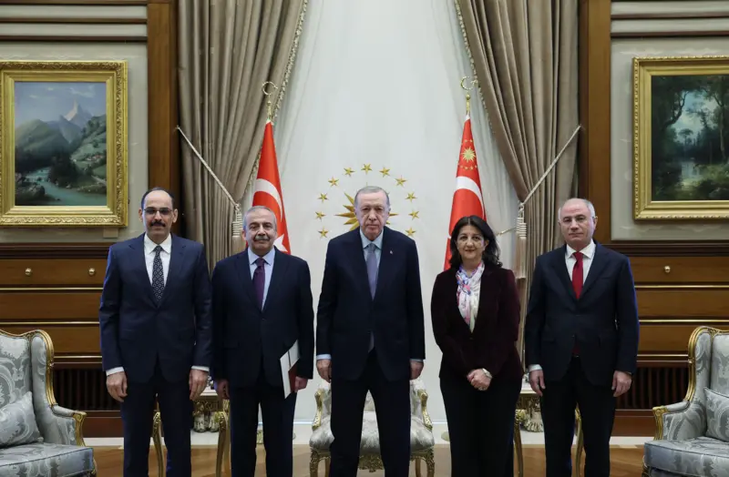 ERDOĞAN’la görüşmenin açıklaması DEM Parti’den: “OLUMLU, YAPICI, VERİMLİ VE GELECEĞE DAİR UMUT VERİCİ”