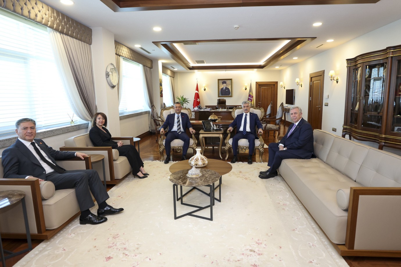 CHP Lideri Özgür Özel: “Ülkeyi Yönetenler, Milletin Adalet Duygusunu Hiçe Sayıyor”