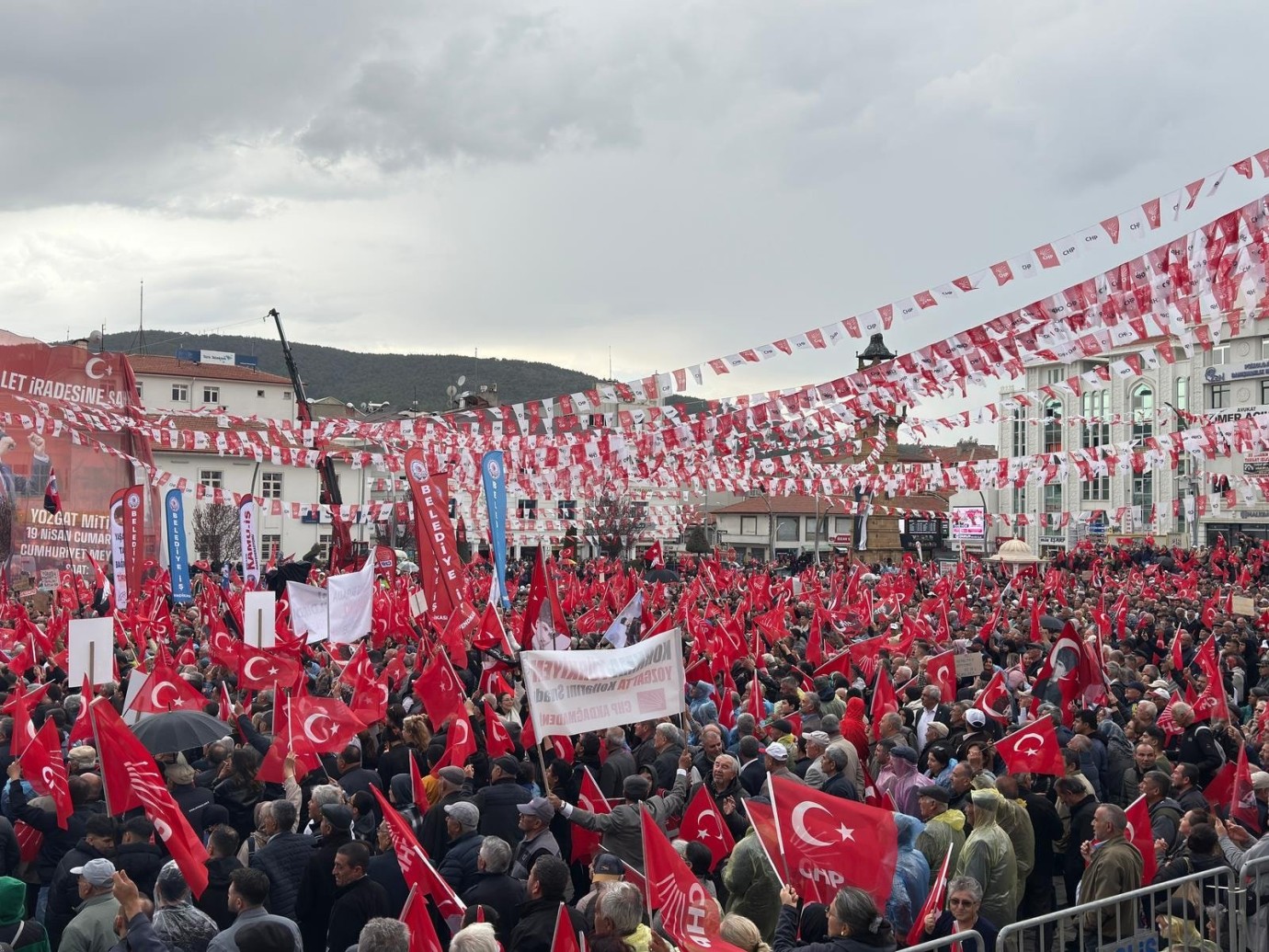 ÖZGÜR ÖZEL: YOZGAT'I ÇANTADA KEKLİK SANMIŞLAR!