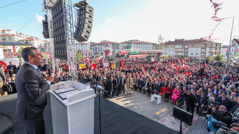 Keçiören’de konuşan ÖZEL: Önce mahkemede Ümit Özdağ’ın yanında oturacağız, sonra 1 Mayıs’ta İşçiler nerede ise orada olacağız