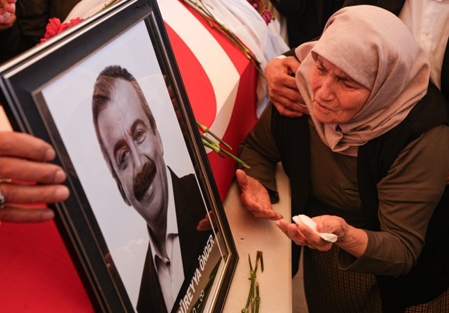 Sırrı Süreyya Önder, sonsuzluğa uğurlanıyor!  