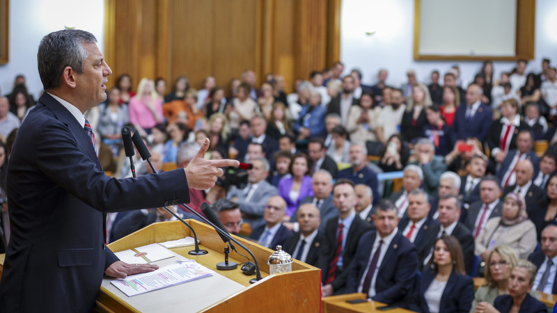 CHP Lideri Özgür Özel: “Erdoğan’ın Yaşattığı Krizin Adı ‘ÇOKLU MAKAM BOZUKLUĞU’dur”