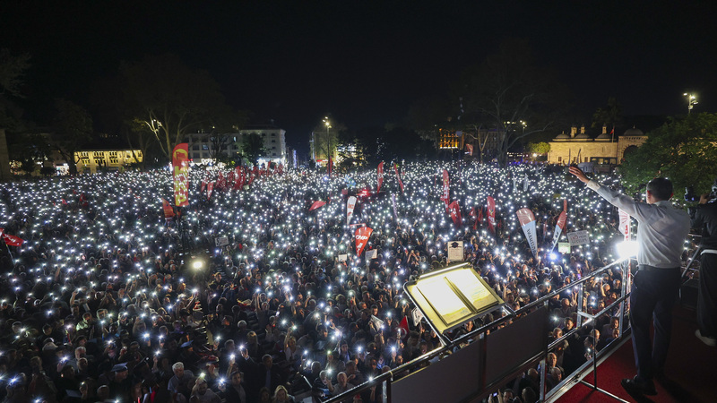 CHP Lideri Özgür ÖZEL : “‘Safları Sıklaştırın Çocuklar, Bu Kavga Faşizme Karşı, Bu Kavga Hürriyet Kavgasıdır’”