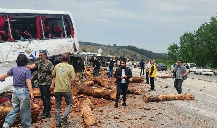 Çanakkale’de zincirleme kaza: 8 ölü, 20 yaralı! 
