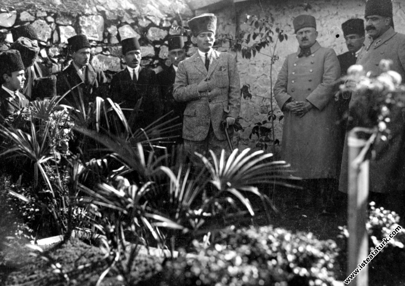 TÜRK ULUSU'NUN EN BÜYÜK ANNESİNİN  