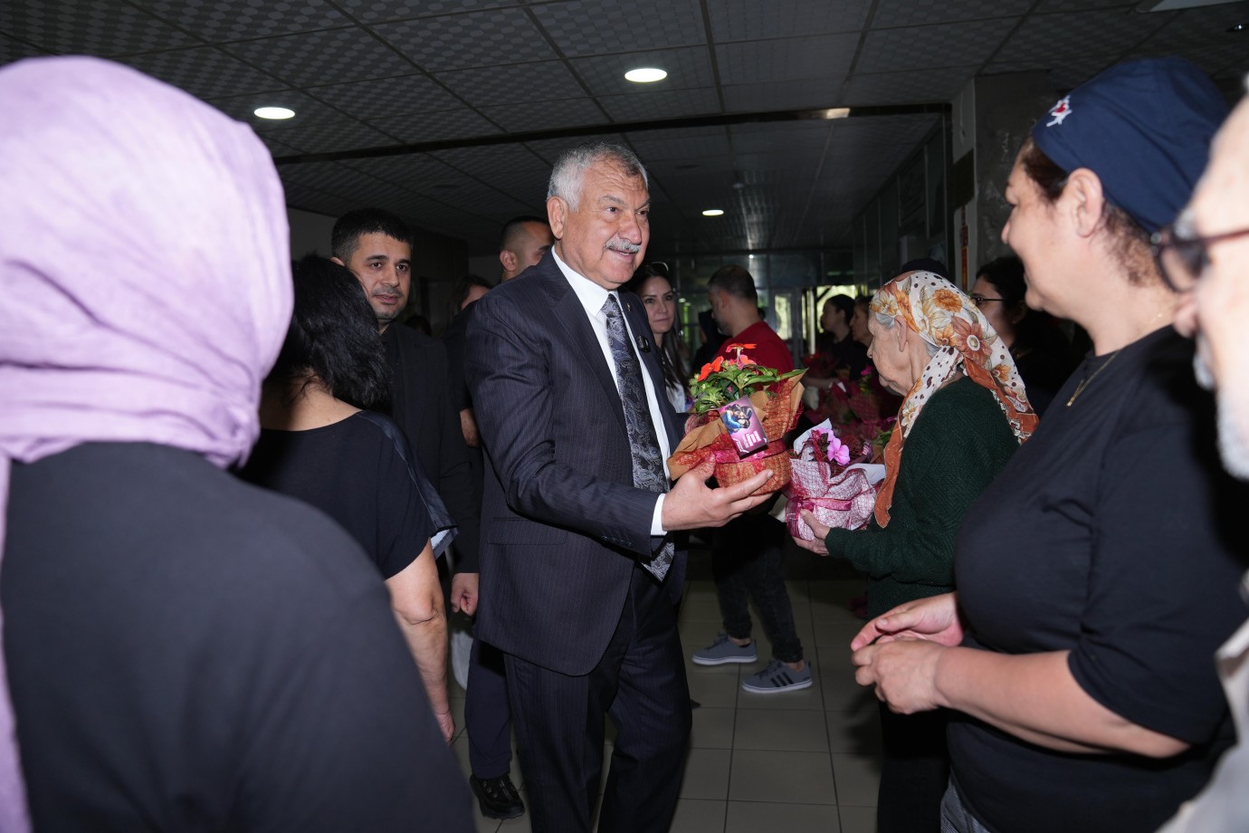 Başkan Zeydan Karalar, Huzurevi Sakinleriyle Bir Araya Geldi