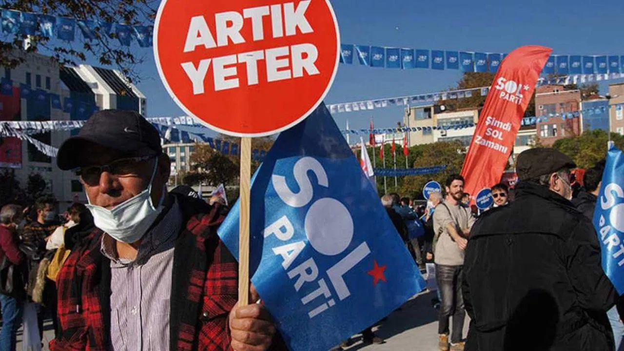 SOL Parti, muhalefete çağrı yaptı: ‘KİRLİ ANAYASA OYUNUNA ORTAK OLMAYIN”