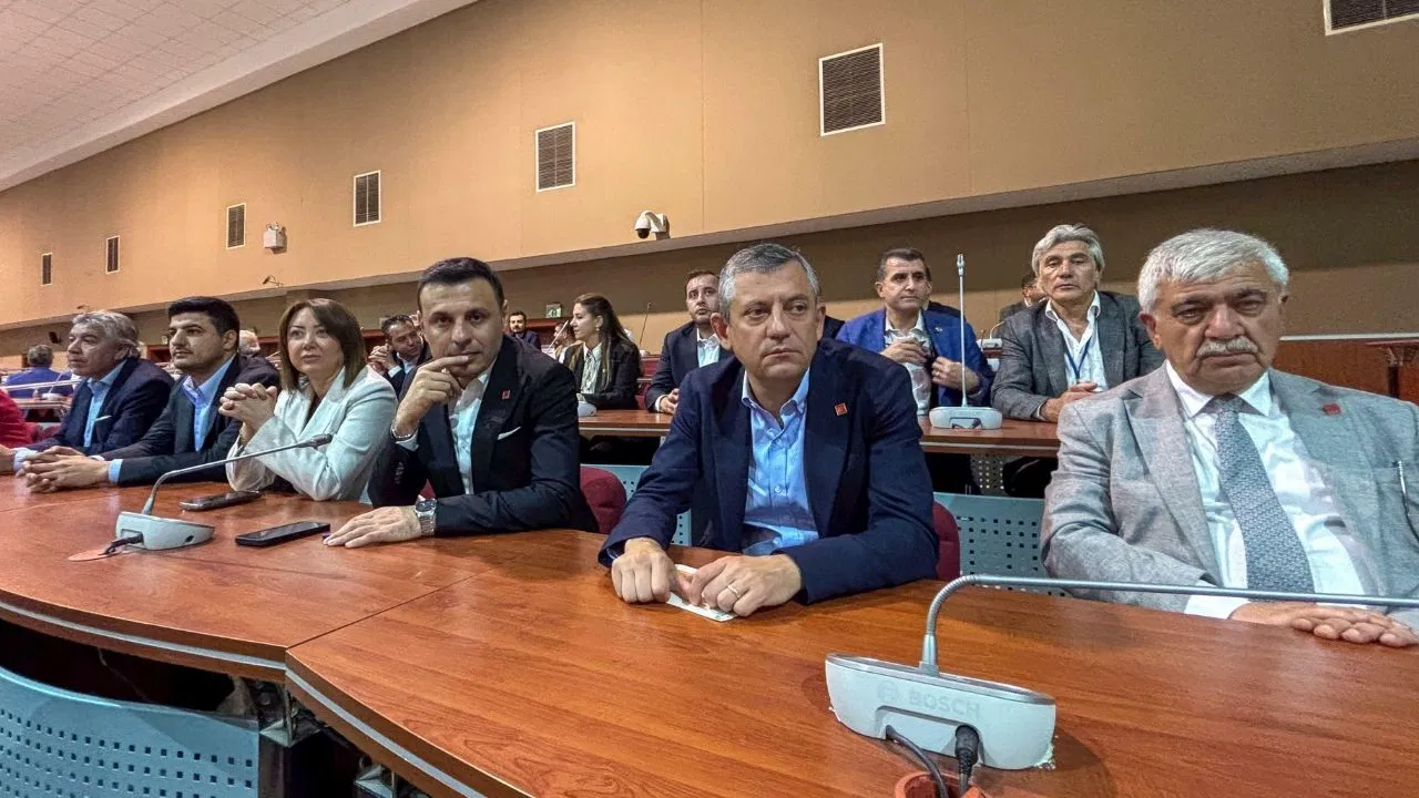 Ahmet Özer: “Öcalan’a ‘Kurucu Önder’ denilen bir süreçte, savunma yapmayı zul sayarım” 