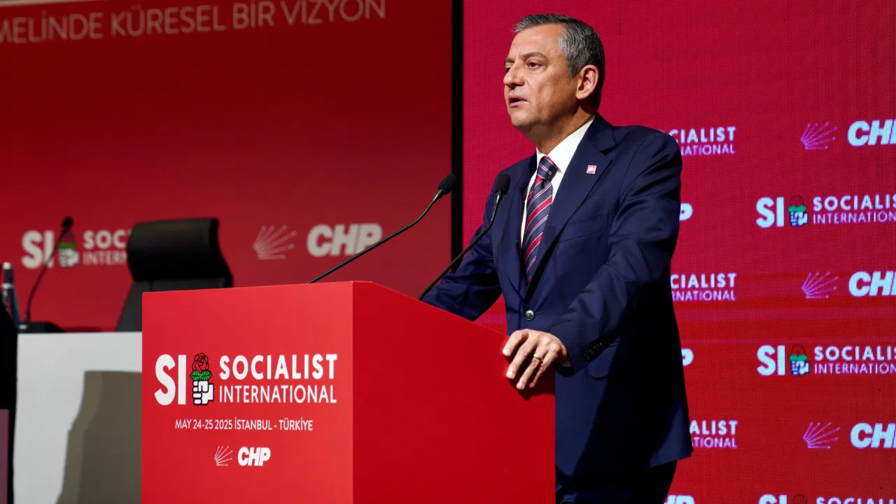 CHP Lideri Özgür ÖZEL: “Türkiye Büyük Bir Ailedir ve Erdoğan İktidarından İbaret Değildir” 