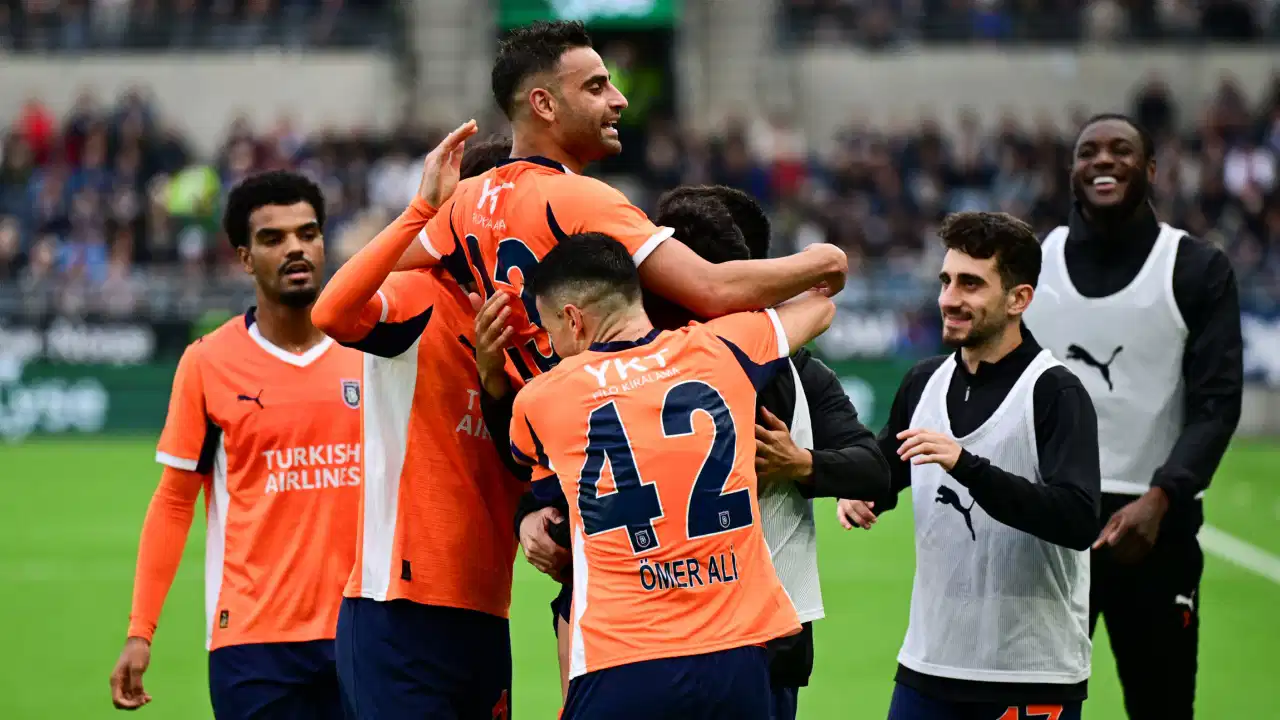 UEFA Konferans Ligi: Beşiktaş ve Başakşehir dış saha maçlarını farklı kazanarak dönüyor!