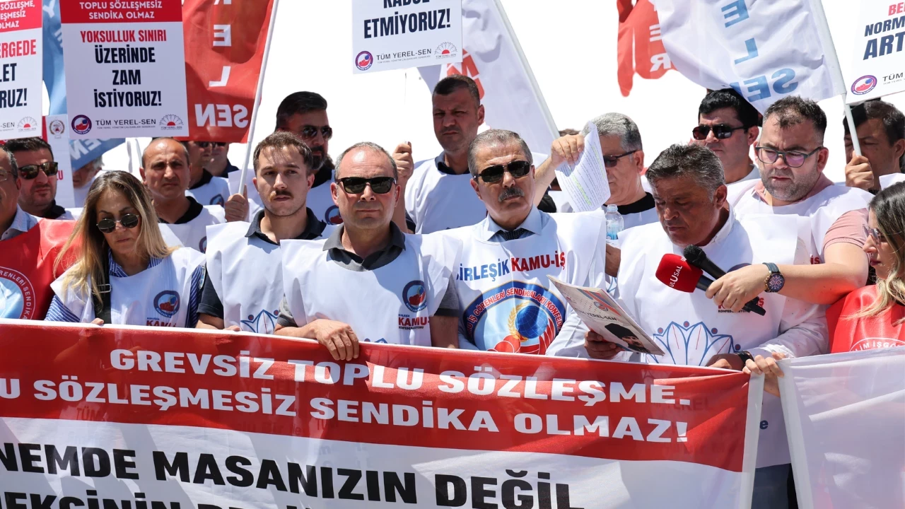 Memur ve emekliye yeni zam teklifi belli oldu! SENDİKALAR: “PAZARTESİYİ BEKLEYİN!”  