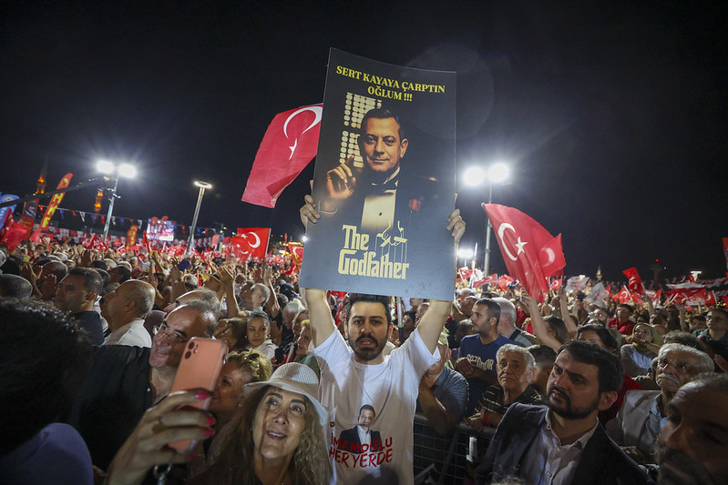 CHP Lideri Özgür ÖZEL: “Yoksulun Hakkını Zenginden Almaya, Senin Hakkını Uzun Adamdan Almaya Geliyoruz”