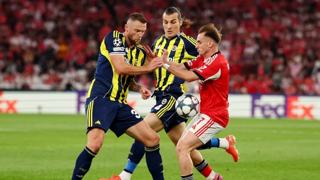 BENFİCA'ya 1-0 Yenilen FENERBAHÇE, Yoluna UEFA Avrupa Ligi’nden Devam Edecek 