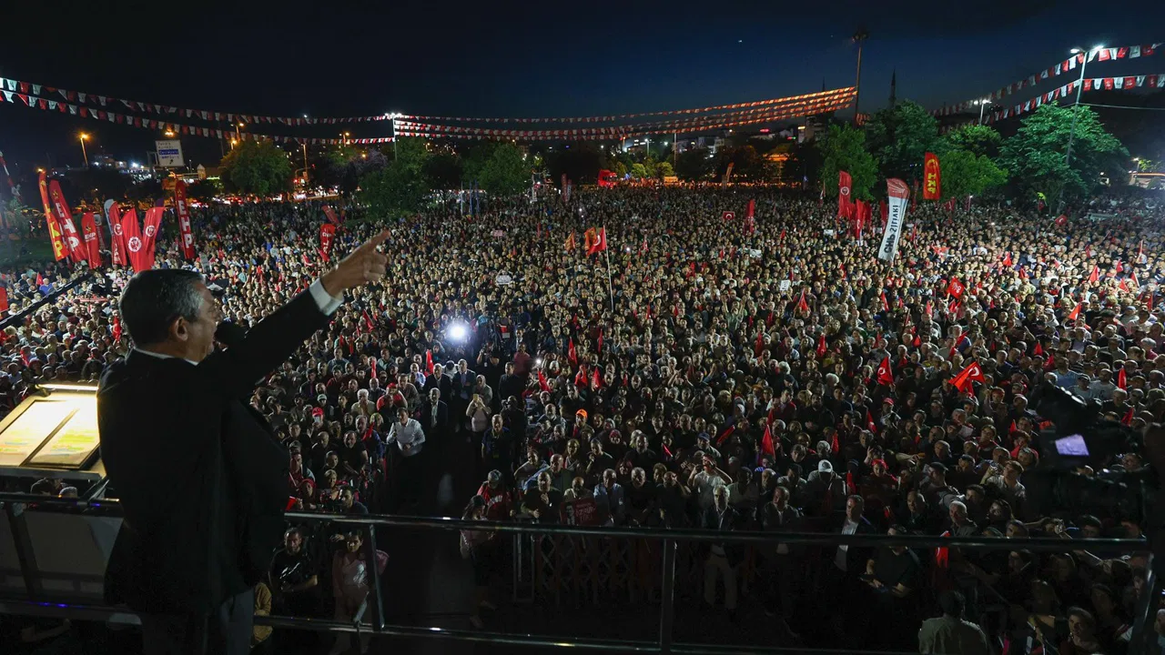CHP, 15 Eylül'deki KURULTAY DAVASI öncesinde ANKARA'da miting yapma kararı aldı! 