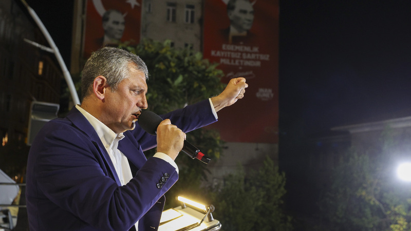 15 Eylül öncesi: Akademisyen ve yazarlardan 'CHP ve Özgür Özel yönetimini destekliyoruz'
