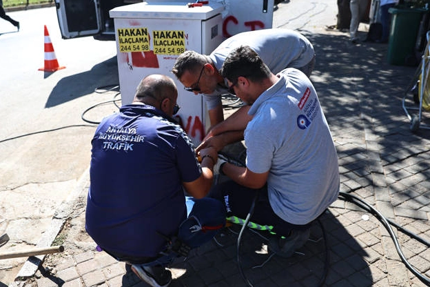 Antalya Büyükşehir’den Ulaşımda Sinyalizasyon Atağı
