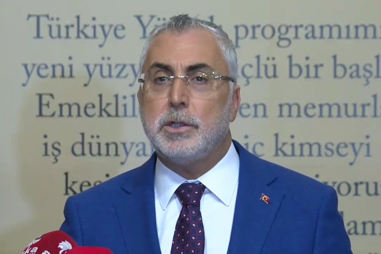 2026 Yılı Asgari Ücret Belli Oldu!  TÜRK-İŞ'in 'AÇLIK' ve TÜİK'in 