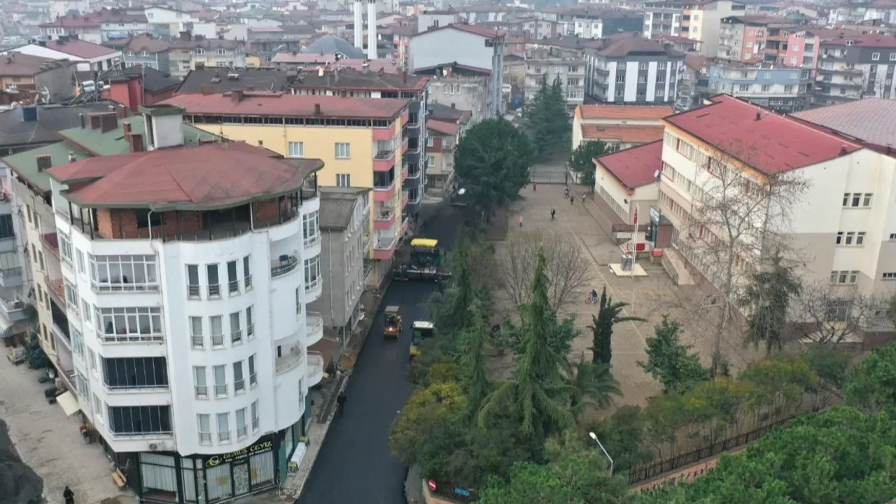 Ordu Ünye’de Okul Yolları Asfaltla Buluştu