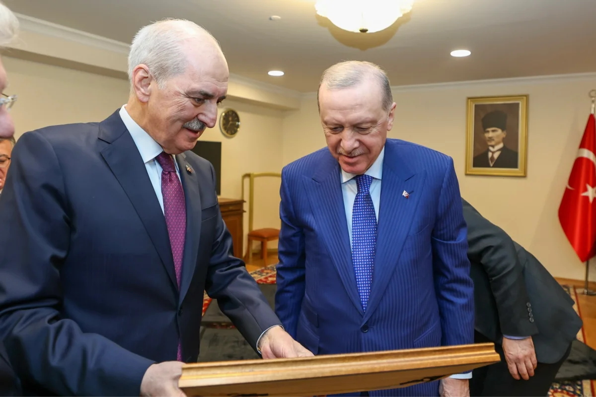 TBMM’de Geçmişten Bir Kare Hediye Edildi