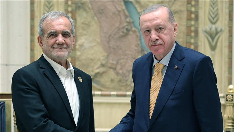 Erdoğan, Pezeşkiyan ile telefonda görüştü!