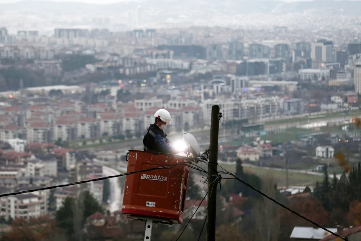 UEDAŞ’tan Bayramda Kesintisiz Enerji İçin Yoğun Mesai