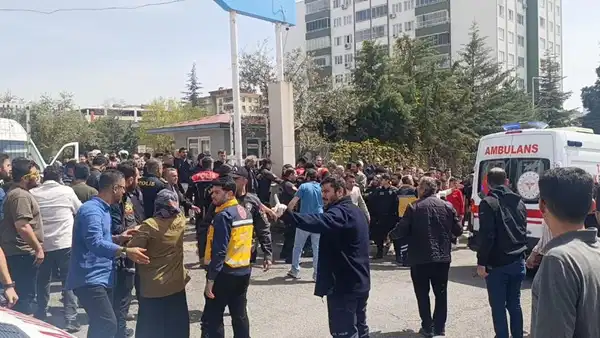 ACIMIZ BÜYÜK: Kahramanmaraş'ta Öldürülen can sayısı 9'a yükseldi!