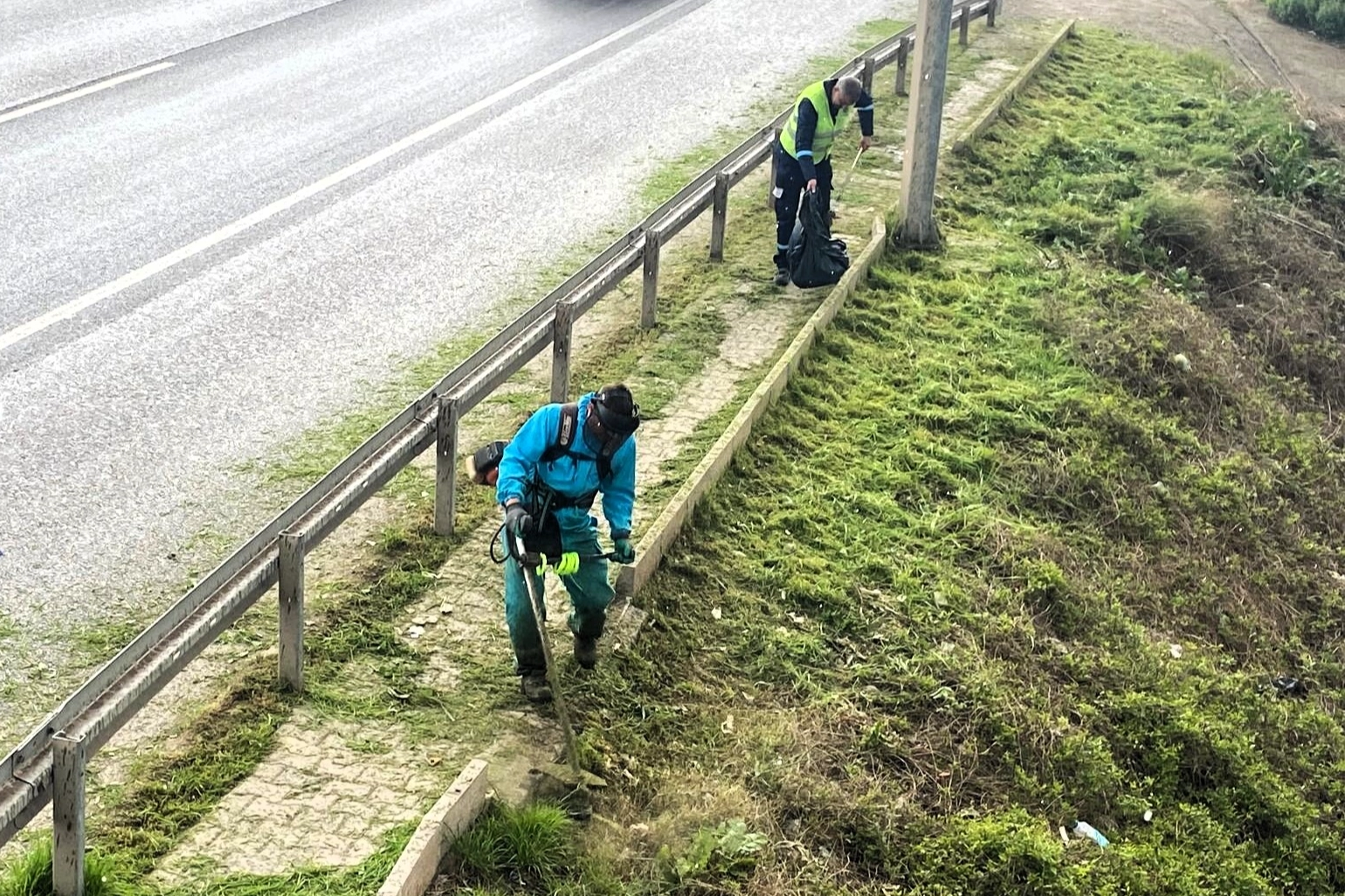Kocaeli’de Yol ve Kaldırımlarda Yoğun Temizlik Mesaisi