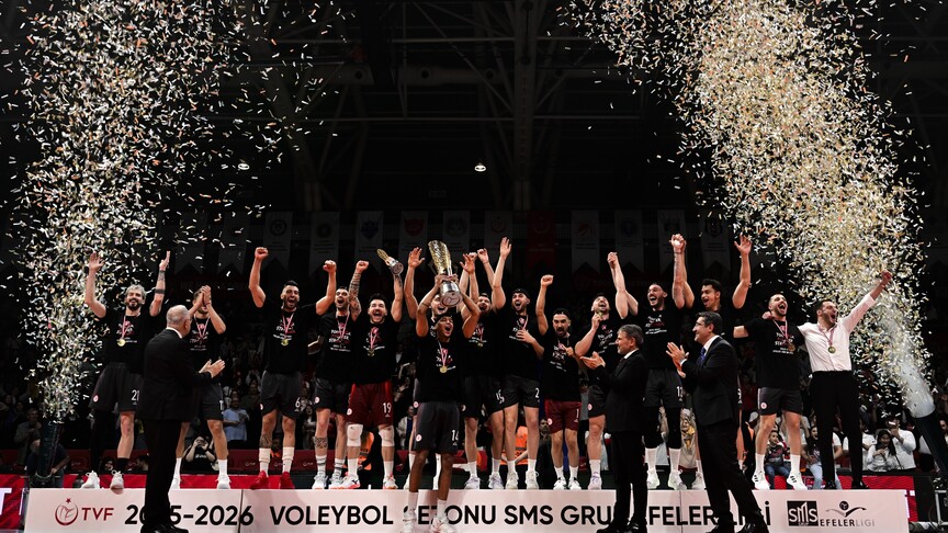 Voleybol Efeler Ligi'nde Galatasaray HDI Sigorta’yı yenen, ZİRAAT BANKKART ŞAMPİYON