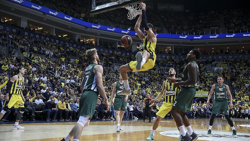 Fenerbahçe Beko, Zalgiris Kaunas karşısında seride 1-0 öne geçti!