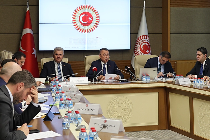 Fuat Oktay’dan Kritik Uyarı: “Bölgesel Savaş Riski Artıyor”!