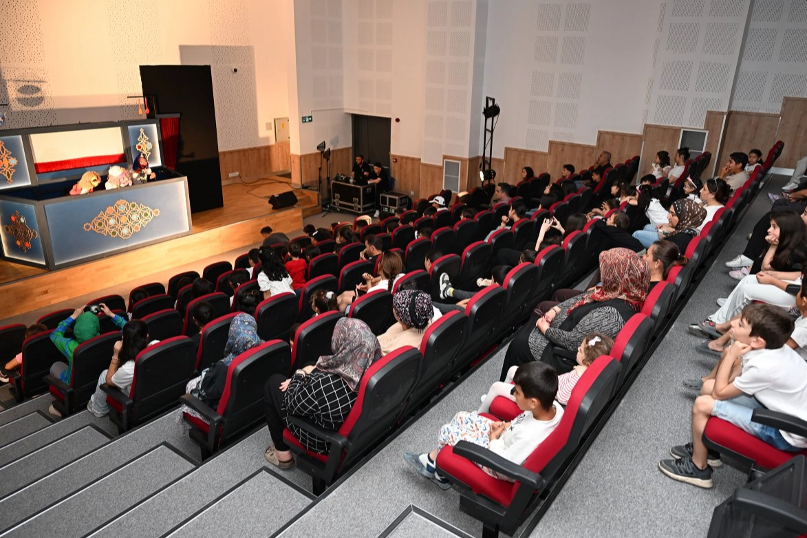 “Hayal Dünyası” Minik Seyircilerle Prömiyer Yaptı