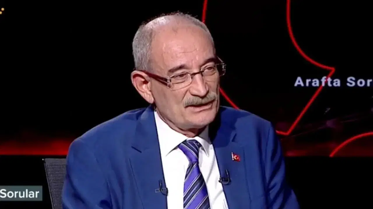 'Çakarlı araç' krizinin ardından gazeteci Emin Pazarcı, Akşam'dan uzaklaştırıldı!