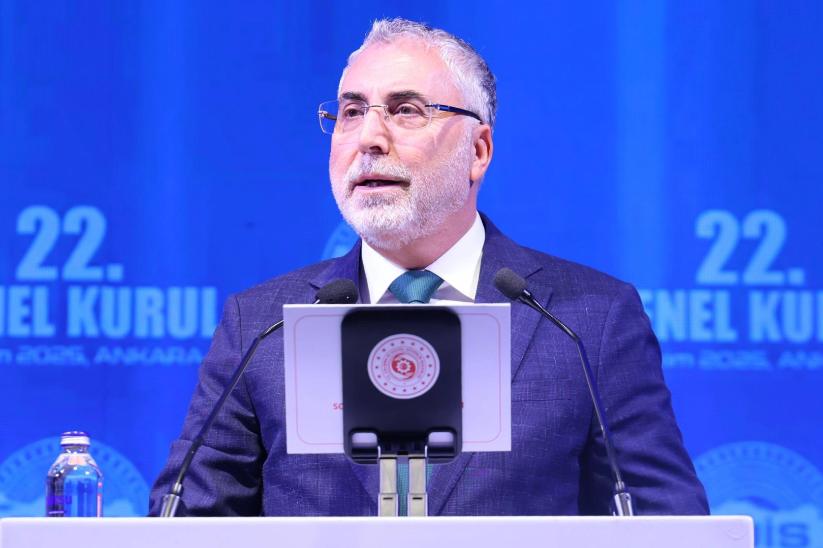 Bakan Işıkhan: Genç İşsizlik Tarihi Düşük Seviyeye Geriledi!
