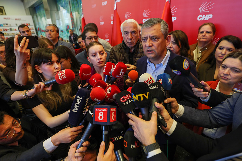 CHP Grup Başkanı Özgür ÖZEL: “Arkadaşlarımızın Açık Desteğiyle Yeniden Seçildim”