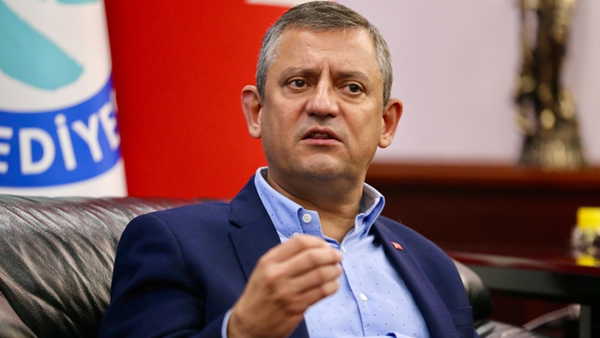 Özgür Özel: 